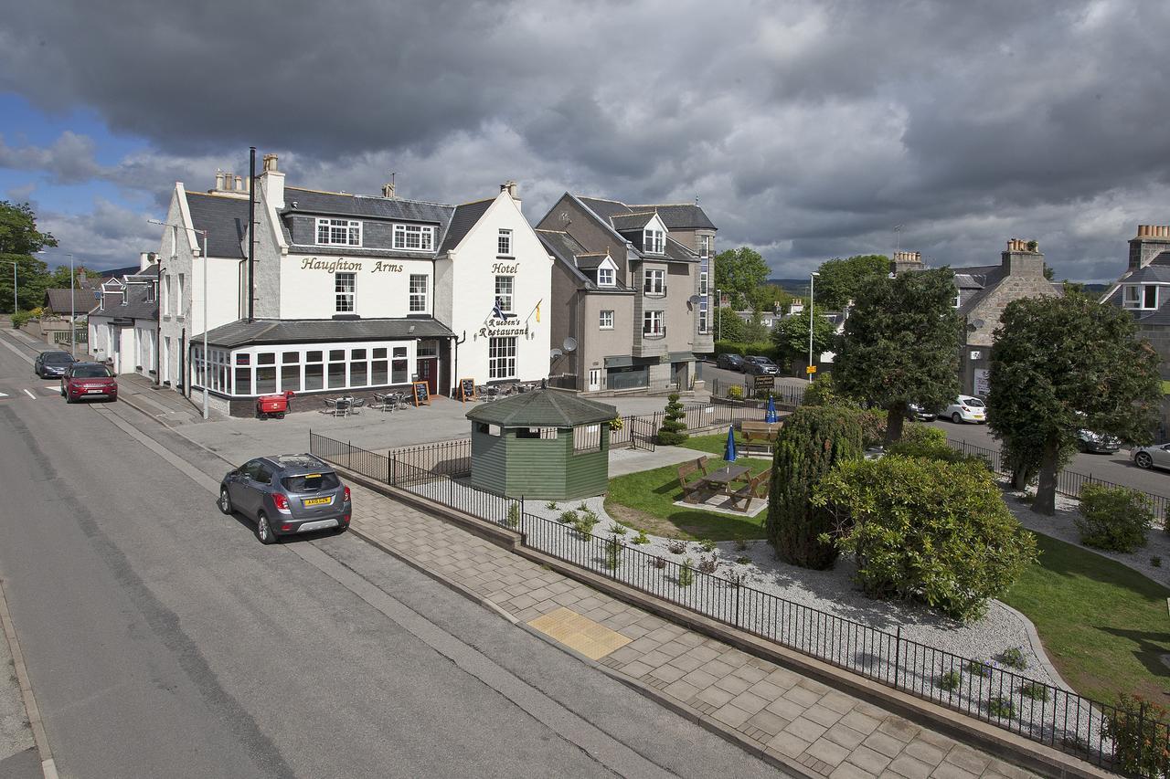 Haughton Arms Hotel Alford  Εξωτερικό φωτογραφία